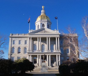 695px-New_Hampshire_State_House_6